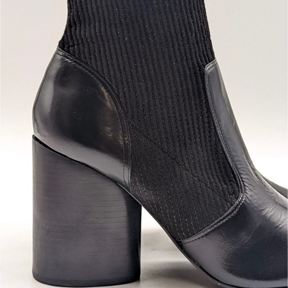 Tory Burch Rowen booties 7.5 - Picture 4 of 10